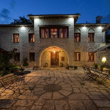 Vikos Hotel Monodendri Buitenkant foto