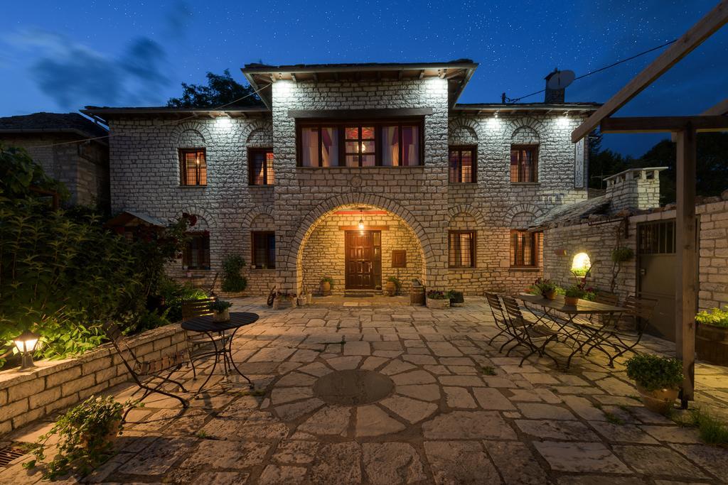 Vikos Hotel Monodendri Buitenkant foto