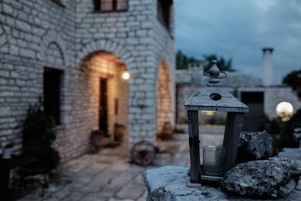 Vikos Hotel Monodendri Buitenkant foto