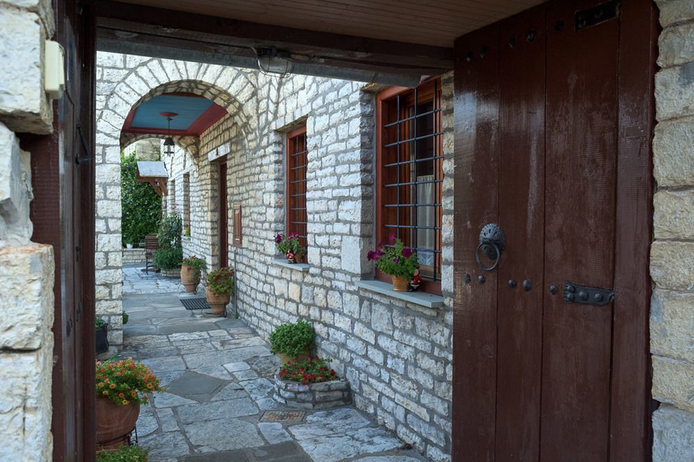 Vikos Hotel Monodendri Buitenkant foto